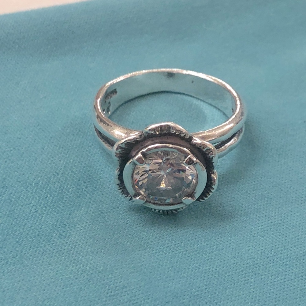 925 High Quality Simulated Diamond Rose ring, Sz 8